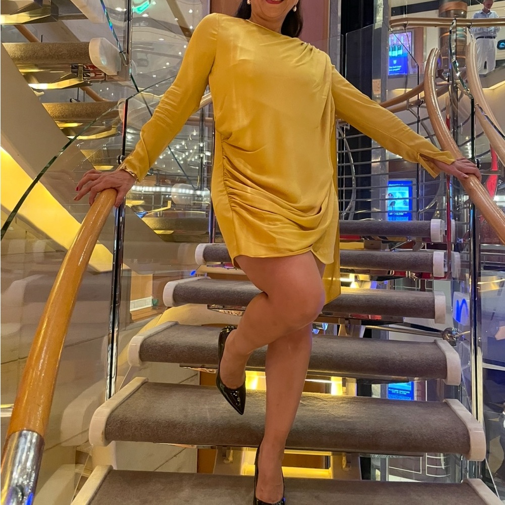 BCBG MAXAZRIA Elegant Yellow Dress